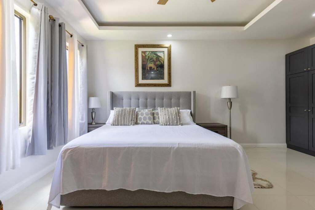Sun Shine Luxury Villas 2 Bedroom Pool & Gym Ocho Rios St Ann Extérieur photo