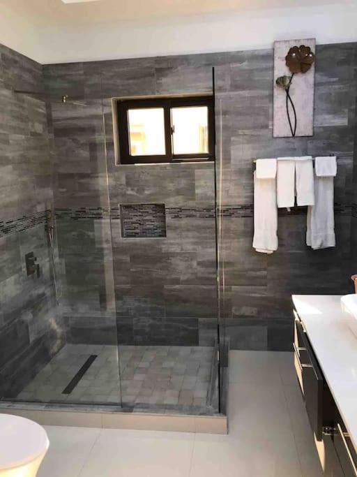 Sun Shine Luxury Villas 2 Bedroom Pool & Gym Ocho Rios St Ann Extérieur photo